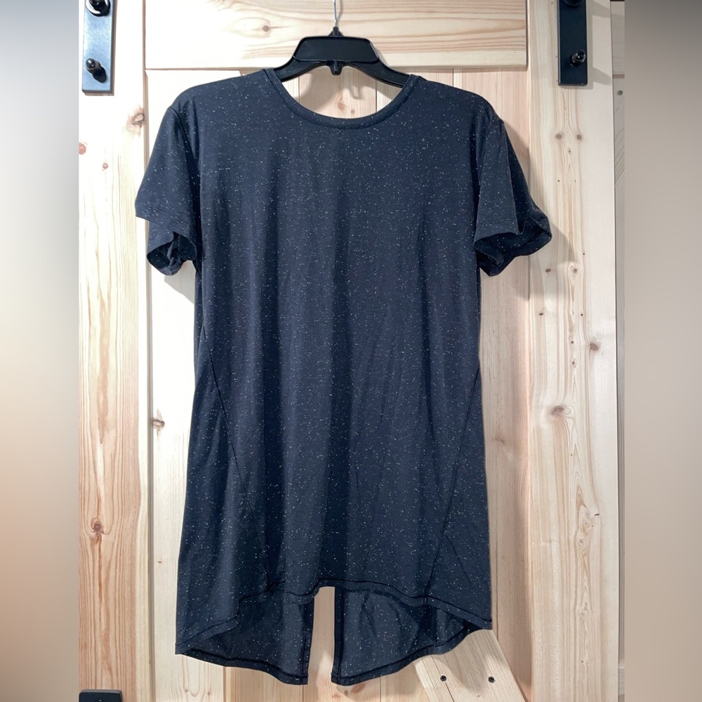 Lululemon tshirt